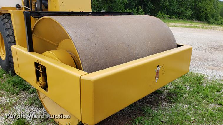 image for item EN9997 Rex SP848 single drum vibratory roller