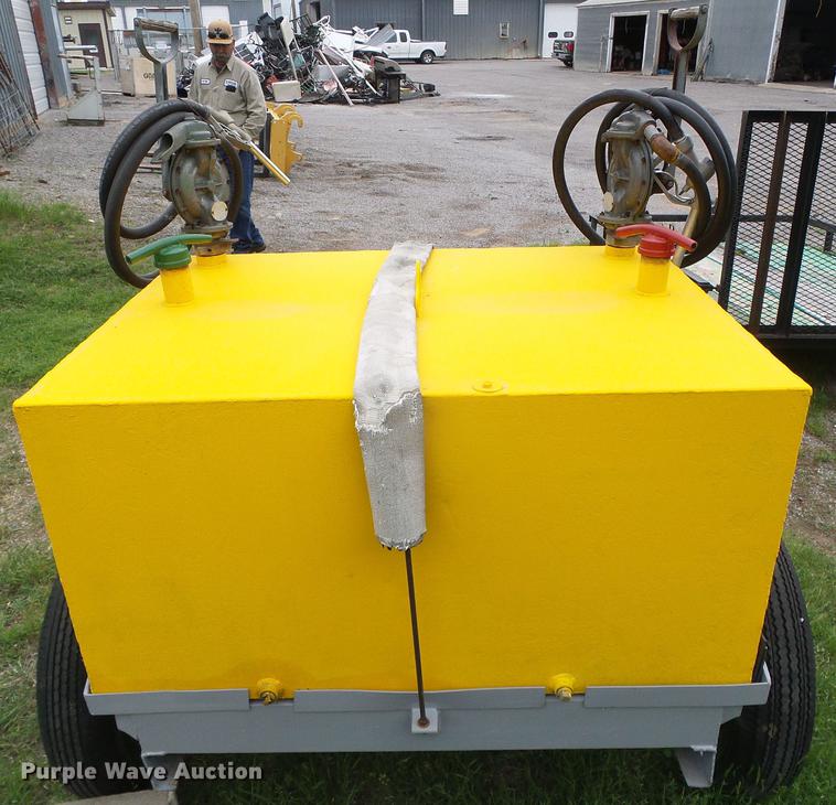 image for item EQ9089 Fuel tank trailer