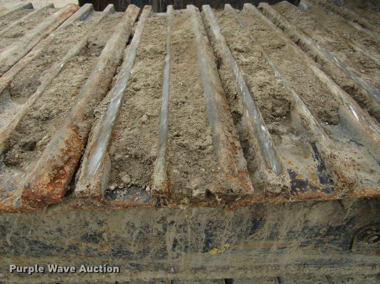 image for item EU9636 1998 Hyundai Robex 210LC-3 excavator