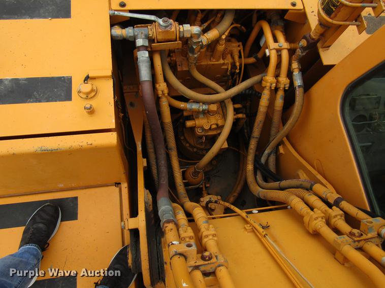 image for item EU9636 1998 Hyundai Robex 210LC-3 excavator