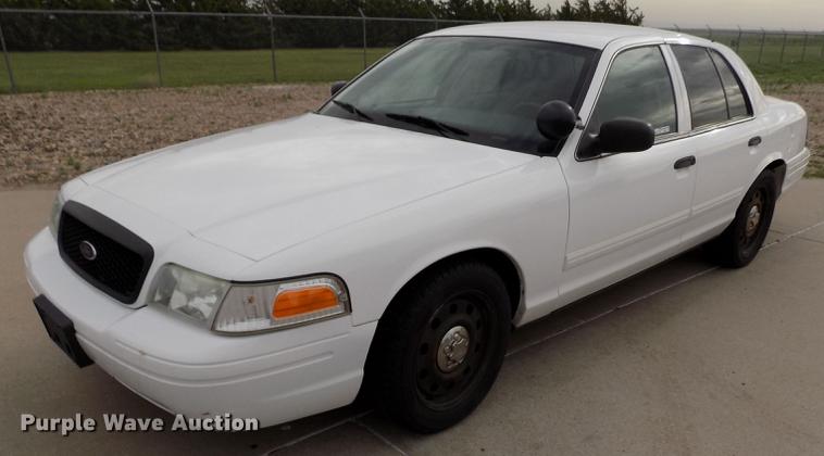 image for item FG9401 2010 Ford Crown Victoria Police Interceptor