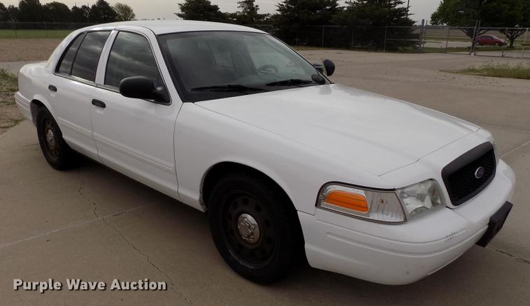 image for item FG9401 2010 Ford Crown Victoria Police Interceptor