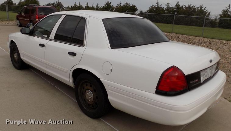image for item FG9401 2010 Ford Crown Victoria Police Interceptor