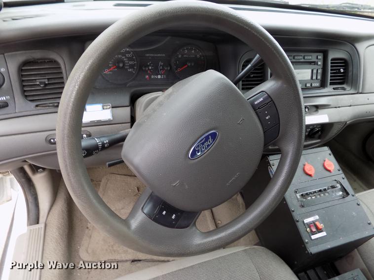 image for item FG9401 2010 Ford Crown Victoria Police Interceptor