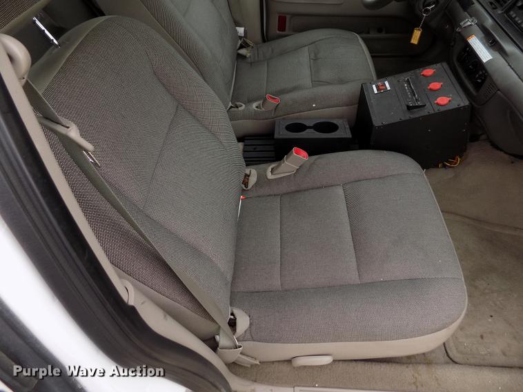 image for item FG9401 2010 Ford Crown Victoria Police Interceptor