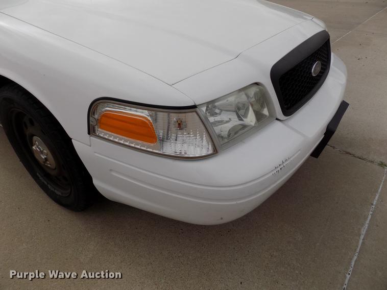 image for item FG9401 2010 Ford Crown Victoria Police Interceptor