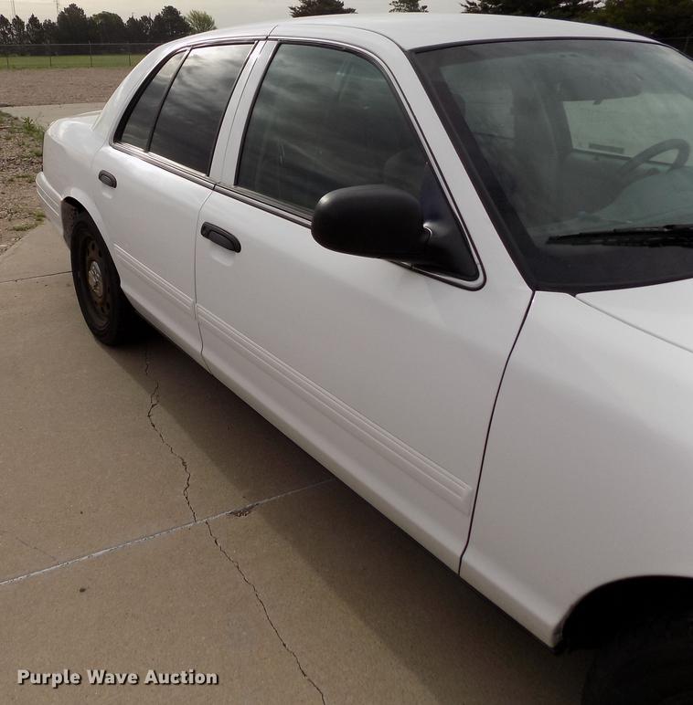 image for item FG9401 2010 Ford Crown Victoria Police Interceptor