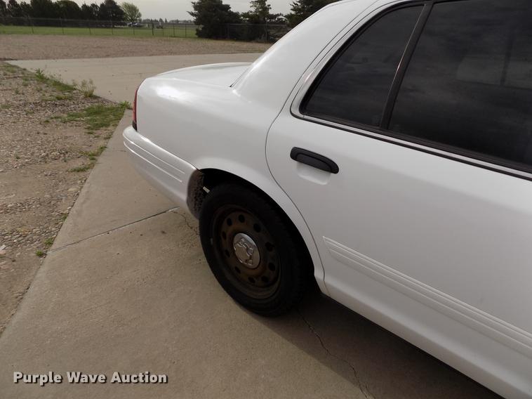 image for item FG9401 2010 Ford Crown Victoria Police Interceptor