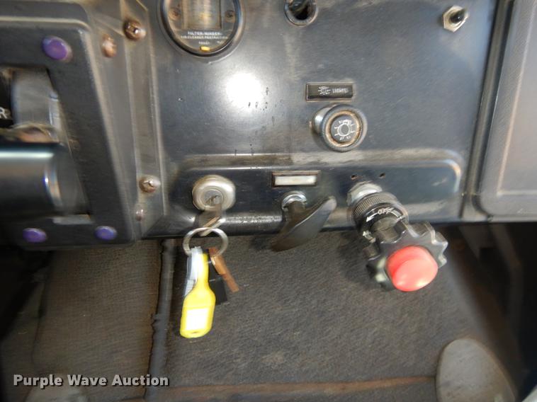 image for item FH9437 1994 International 3800 school bus