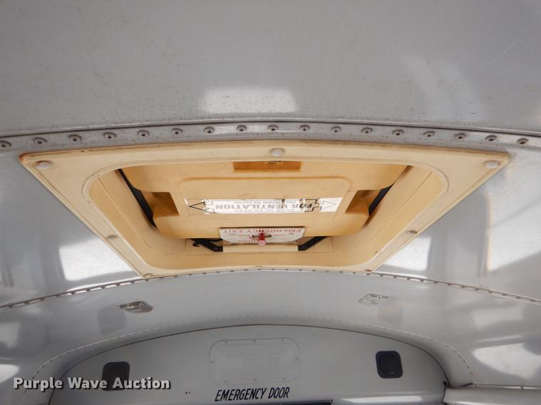 image for item FH9437 1994 International 3800 school bus