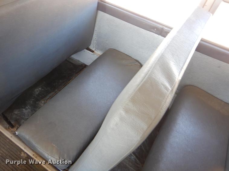 image for item FH9437 1994 International 3800 school bus