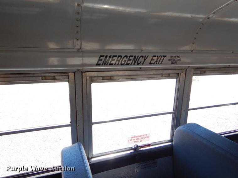 image for item FH9437 1994 International 3800 school bus