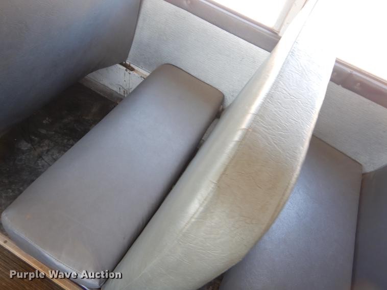 image for item FH9437 1994 International 3800 school bus