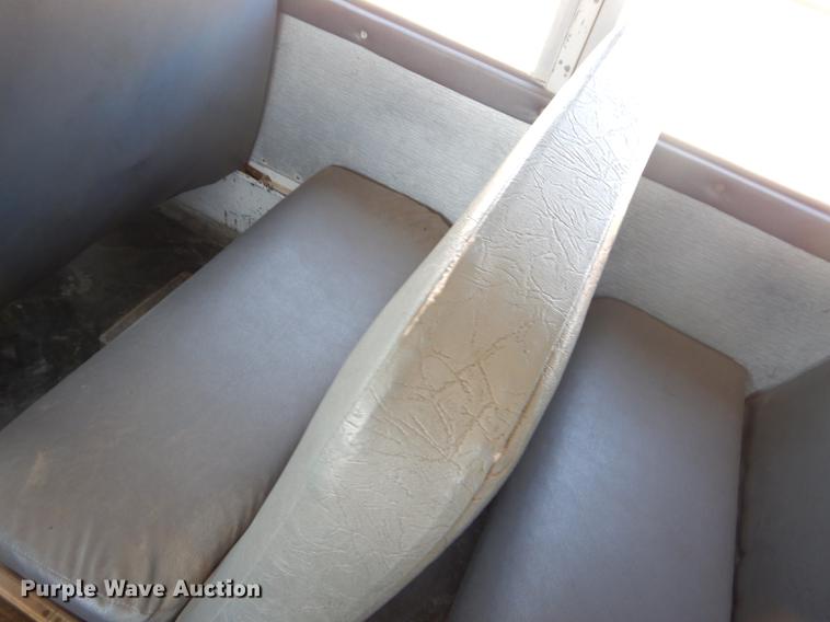 image for item FH9437 1994 International 3800 school bus