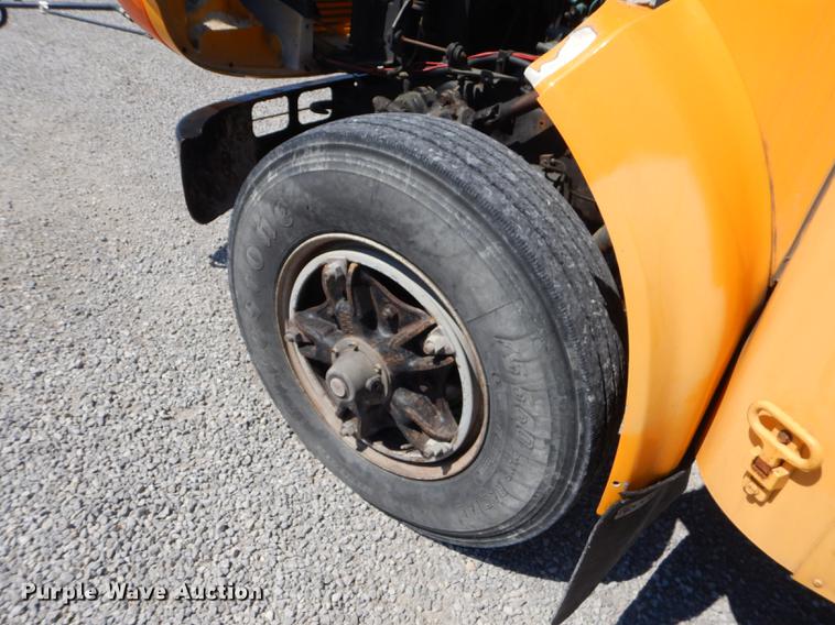 image for item FH9437 1994 International 3800 school bus