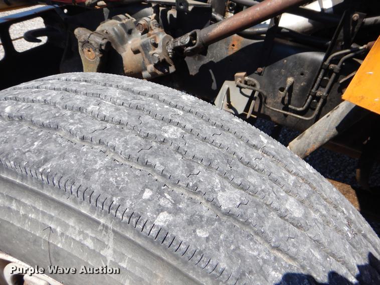 image for item FH9437 1994 International 3800 school bus