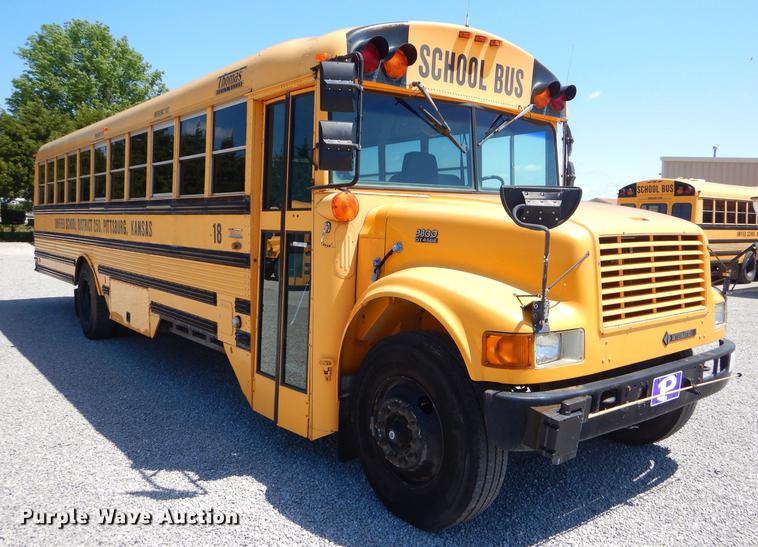 image for item FH9438 1998 International 3800 school bus