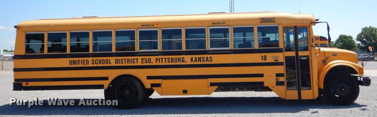 image for item FH9438 1998 International 3800 school bus