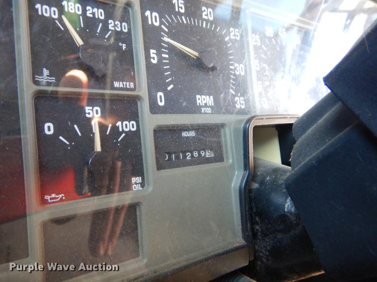 image for item FH9438 1998 International 3800 school bus