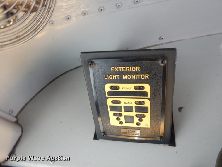 image for item FH9438 1998 International 3800 school bus