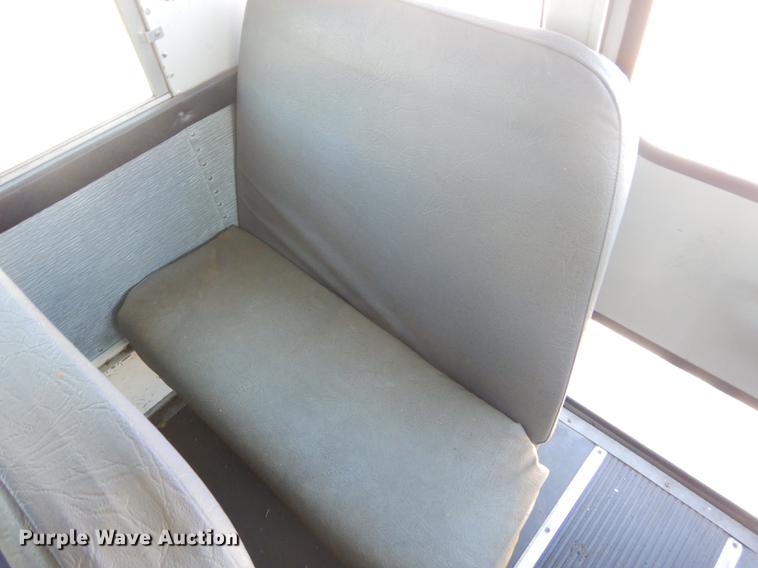 image for item FH9438 1998 International 3800 school bus