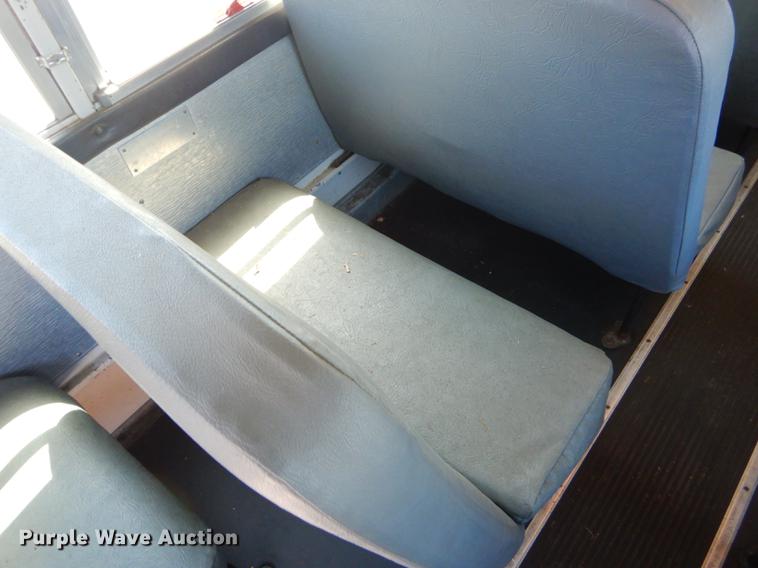 image for item FH9438 1998 International 3800 school bus