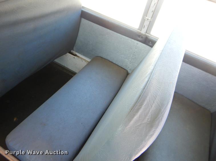 image for item FH9438 1998 International 3800 school bus