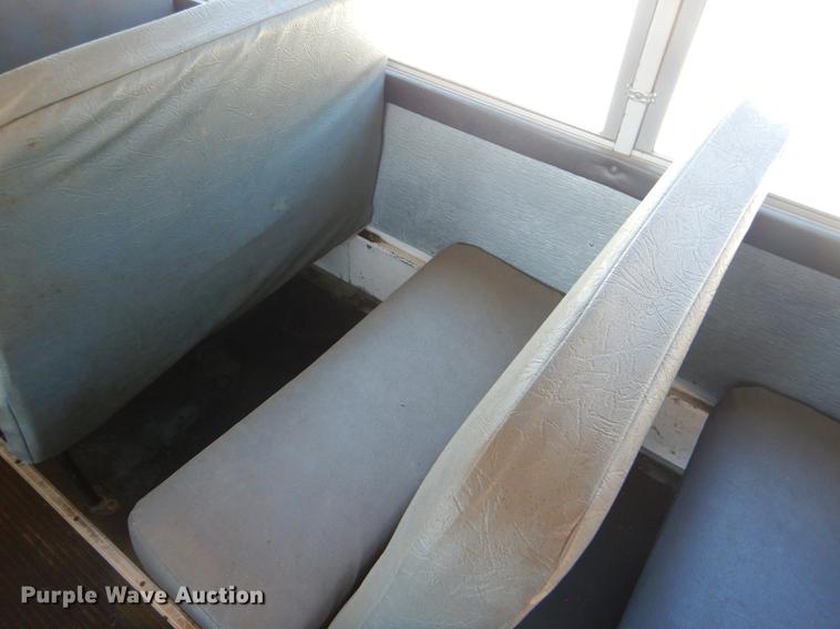 image for item FH9438 1998 International 3800 school bus