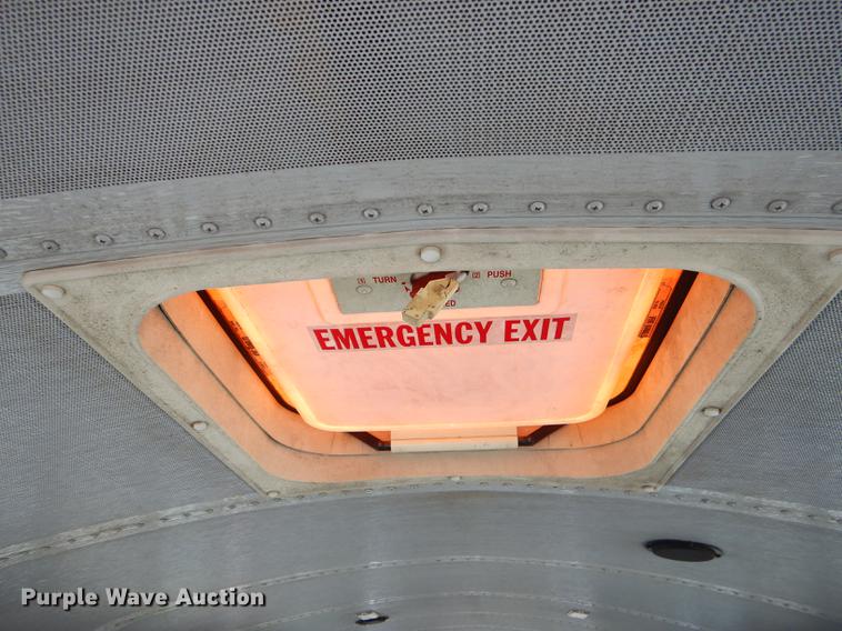 image for item FH9438 1998 International 3800 school bus