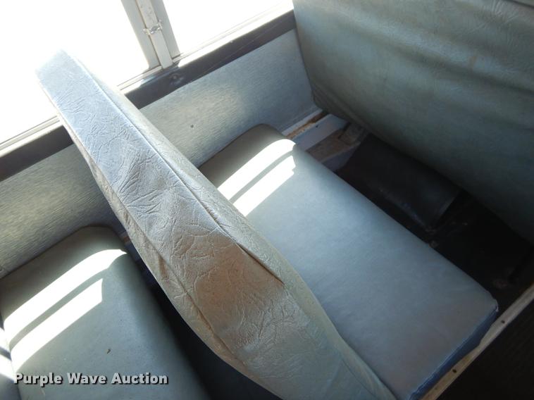 image for item FH9438 1998 International 3800 school bus