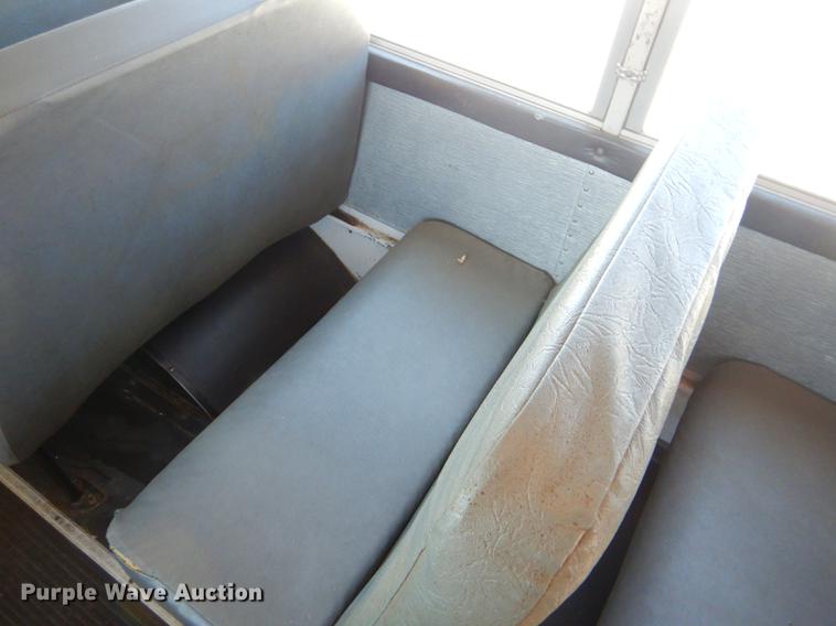 image for item FH9438 1998 International 3800 school bus