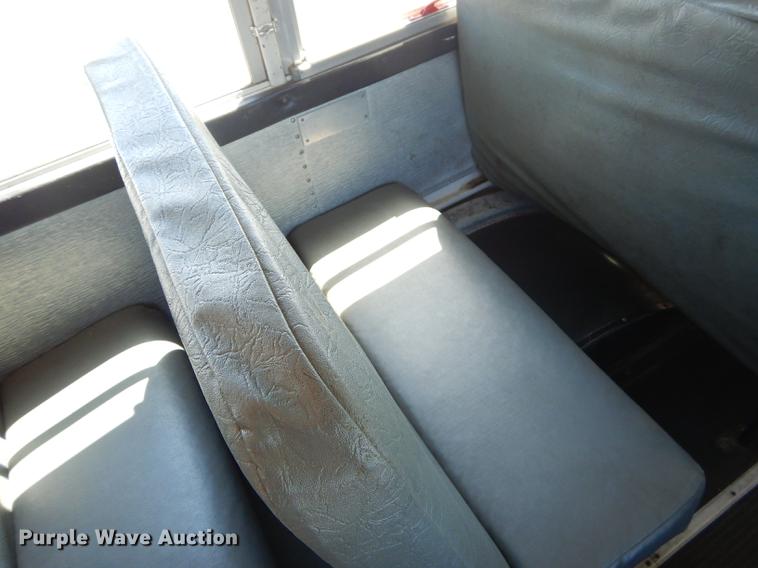 image for item FH9438 1998 International 3800 school bus