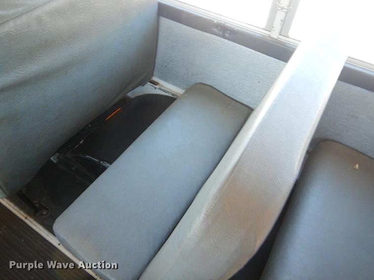 image for item FH9438 1998 International 3800 school bus