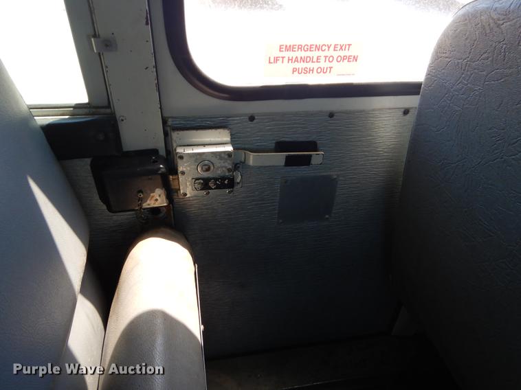 image for item FH9438 1998 International 3800 school bus