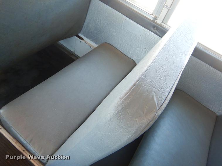 image for item FH9438 1998 International 3800 school bus