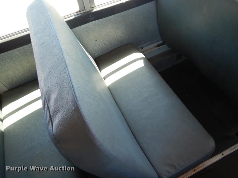 image for item FH9438 1998 International 3800 school bus