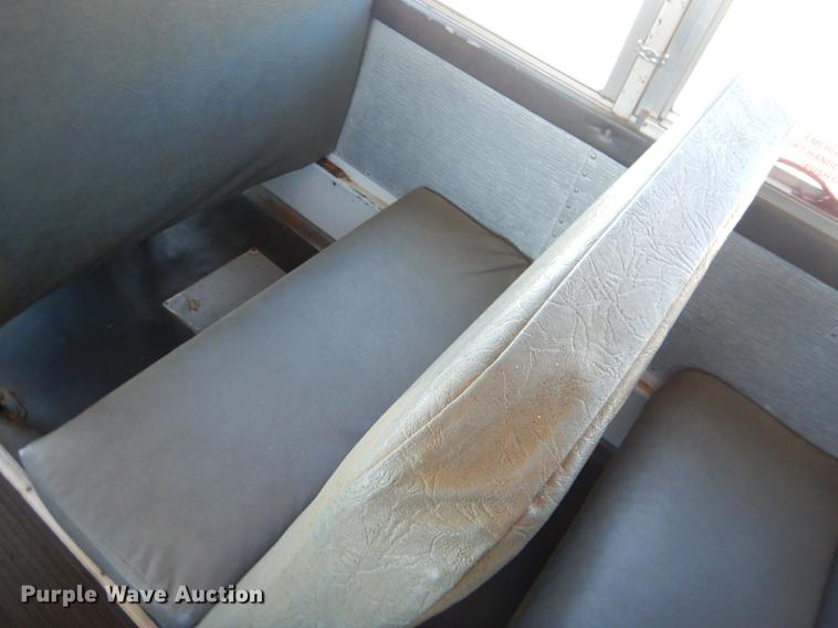 image for item FH9438 1998 International 3800 school bus