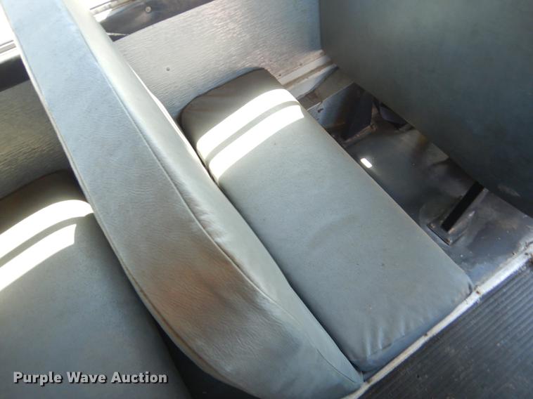 image for item FH9438 1998 International 3800 school bus