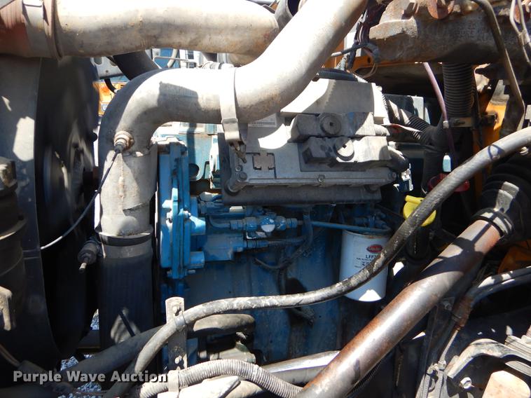 image for item FH9438 1998 International 3800 school bus