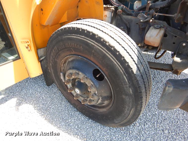 image for item FH9438 1998 International 3800 school bus