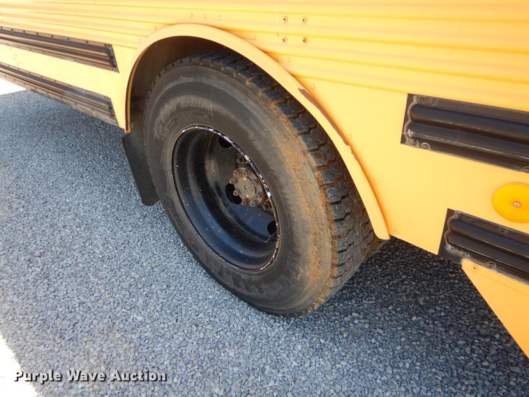 image for item FH9438 1998 International 3800 school bus