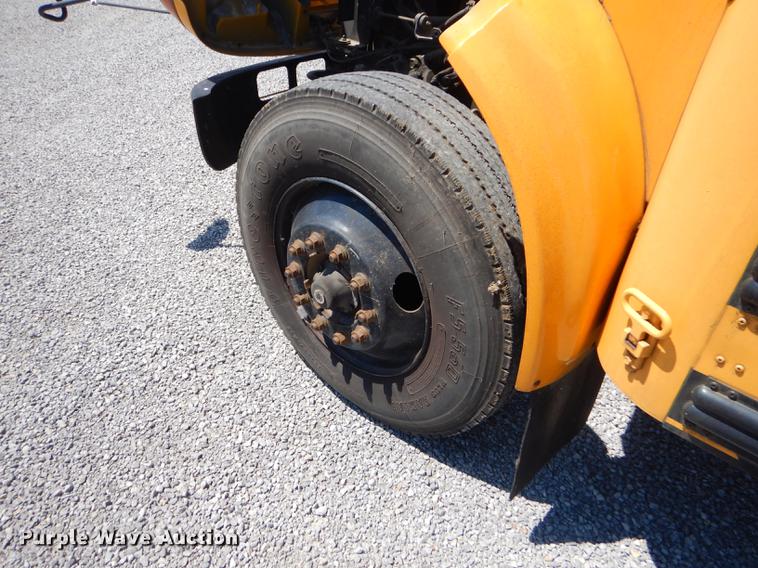 image for item FH9438 1998 International 3800 school bus