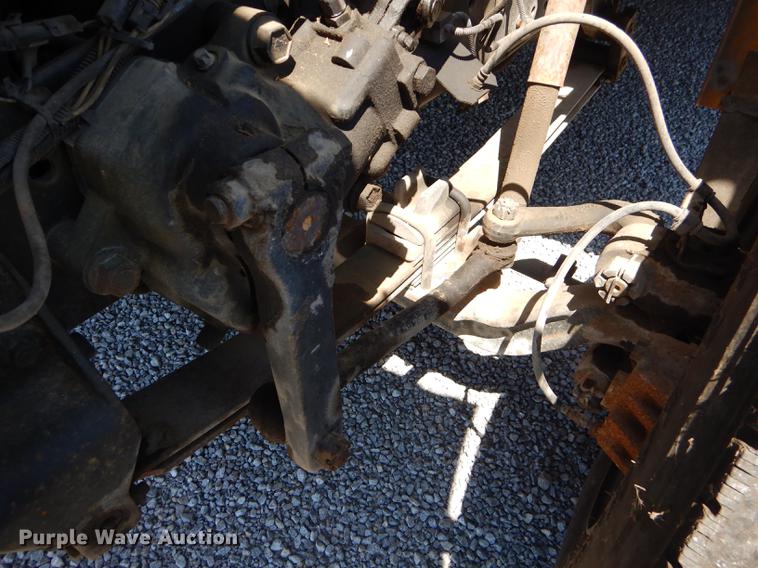 image for item FH9438 1998 International 3800 school bus