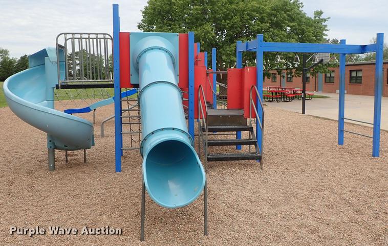 image for item FH9768 Playground equipment