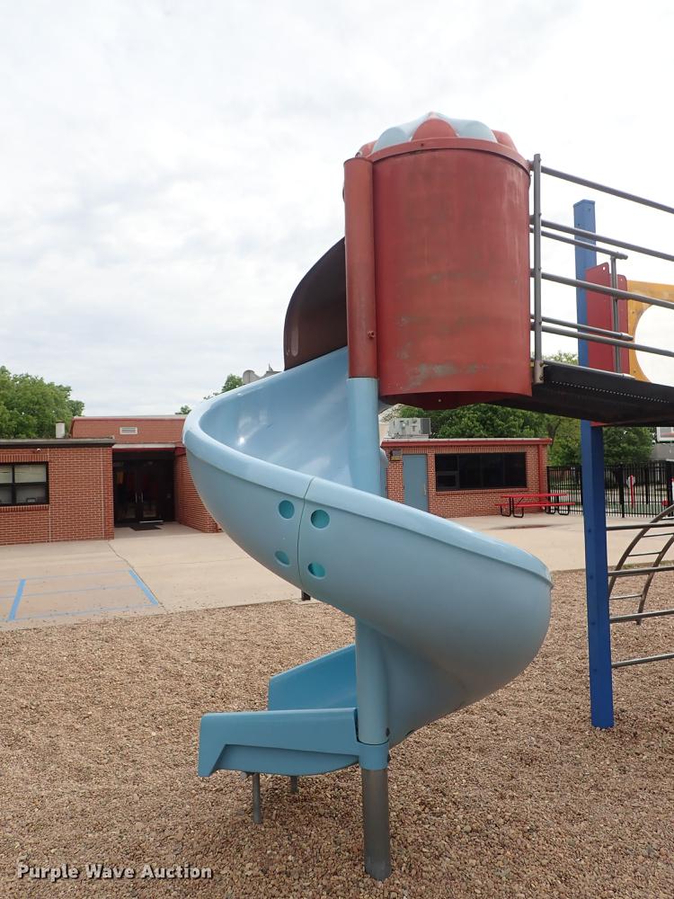 image for item FH9768 Playground equipment