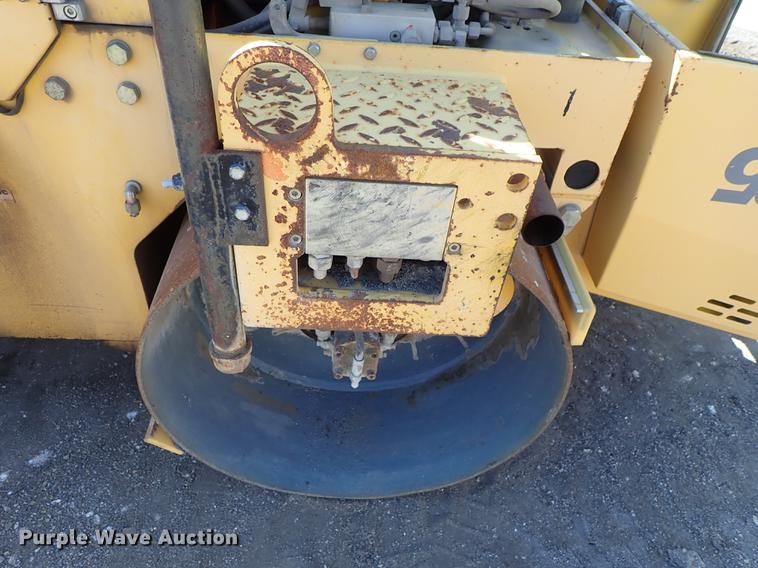 image for item FH9831 Vibromax 265 double drum vibratory roller