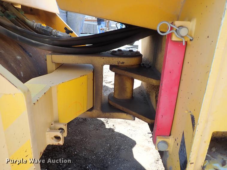 image for item FH9831 Vibromax 265 double drum vibratory roller