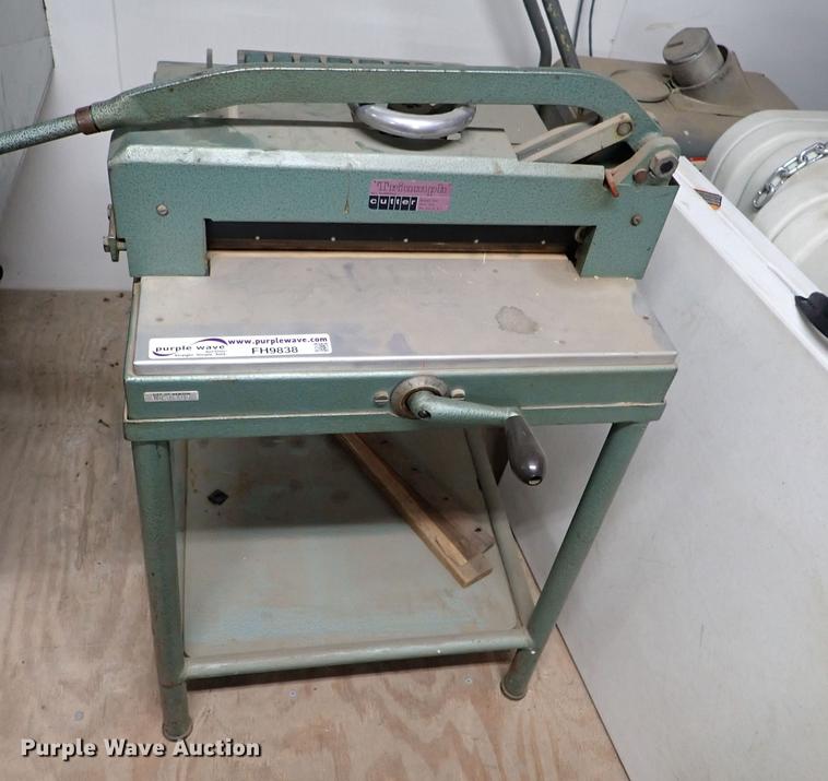 Triumph cutter in Newton, KS Item FH9838 sold Purple Wave