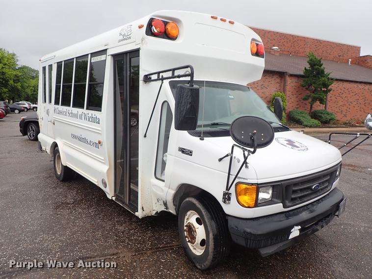 image for item FH9860 2005 Ford E450 school bus