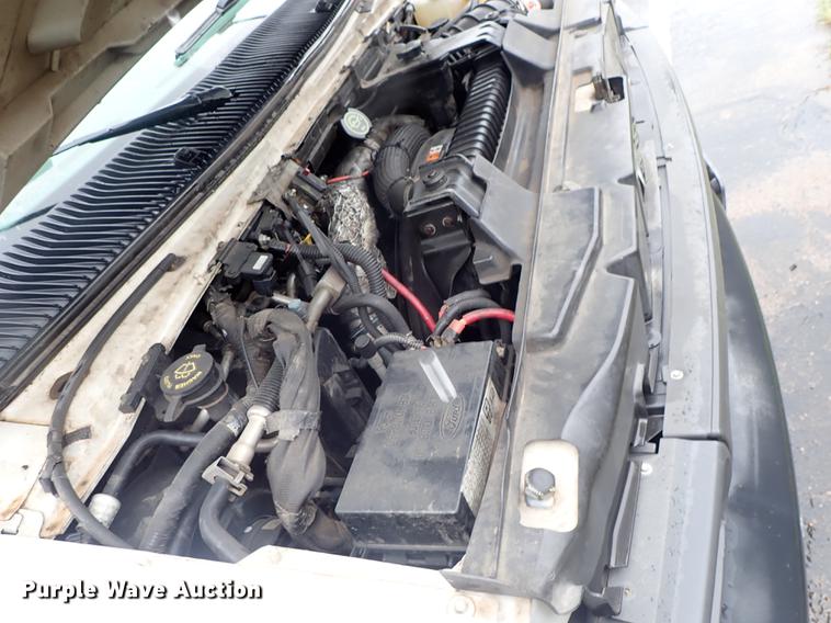 image for item FH9860 2005 Ford E450 school bus